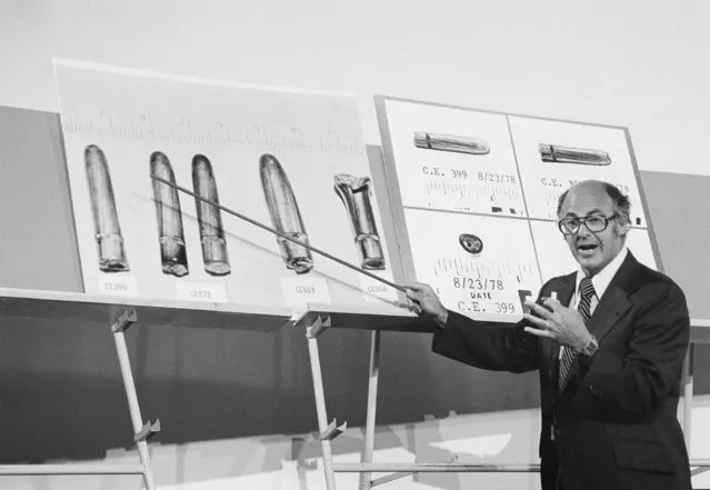 Dr. Cyril H. Wecht, pathologist, points to an illustration showing bullets used in the assassination of President John F. Kennedy as he testified before the House Assassination Committee in Washington, September 7, 1978. Wecht said he could not subscribe to the so-called “magic bullet theory” – that one bullet could have gone through Kennedy's neck and then struck Connally, critically wounding him. (Photo by John Duricka/AP Photo)