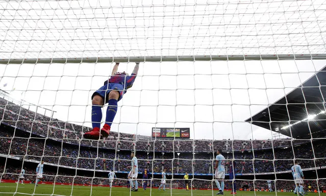 FC Barcelona's Paco Alcacer reacts during a Spanish La Liga soccer match between FC Barcelona and Celta Vigo at the Camp Nou stadium in Barcelona, Saturday, December 2, 2017. (Photo by Manu Fernandez/AP Photo)