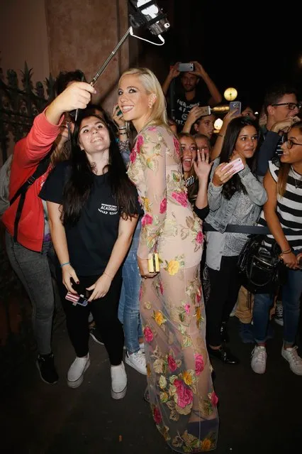 Pixie Lott arrives at amfAR Milano 2015 at La Permanente on September 26, 2015 in Milan, Italy. (Photo by Tristan Fewings/Getty Images for amfAR)