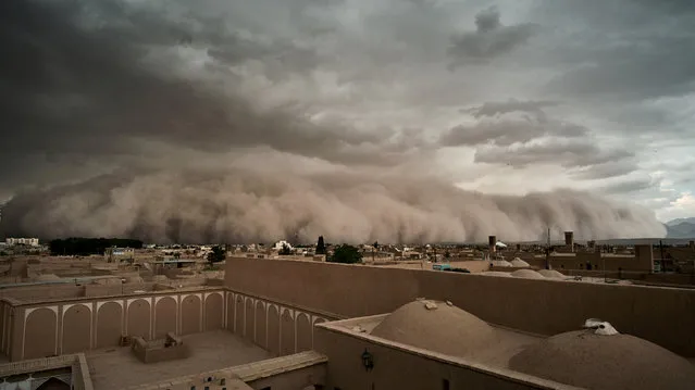 A sandstorm approaches in Yazd, Iran April 16, 2018 in this image obtained from social media. (Photo by Matthias Schmidt/Reuters)