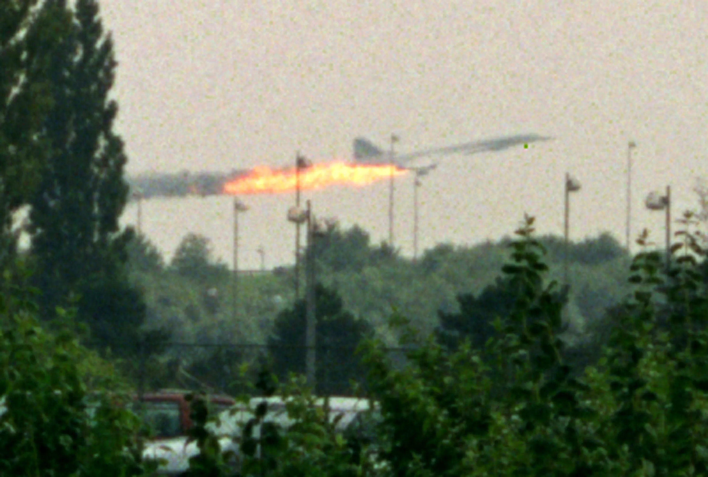 1 июля 2000. Конкорд авиакатастрофа в 2000 году. Конкорд сверхзвуковой самолёт катастрофа под Парижем. Конкорд 25 июля 2000.