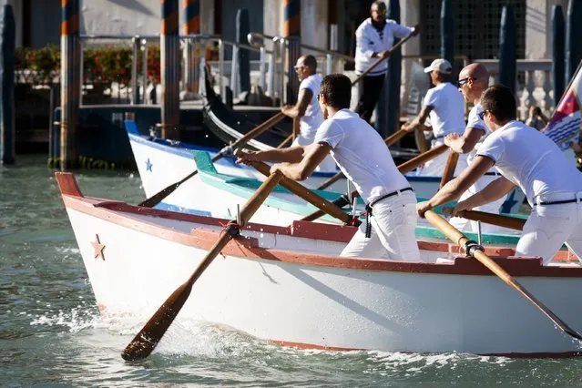 General views of atmosphere during the Regatta Storica during the 72nd Venice Film Festival on September 7, 2015 in Venice, Italy. (Photo by Tristan Fewings/Getty Images)