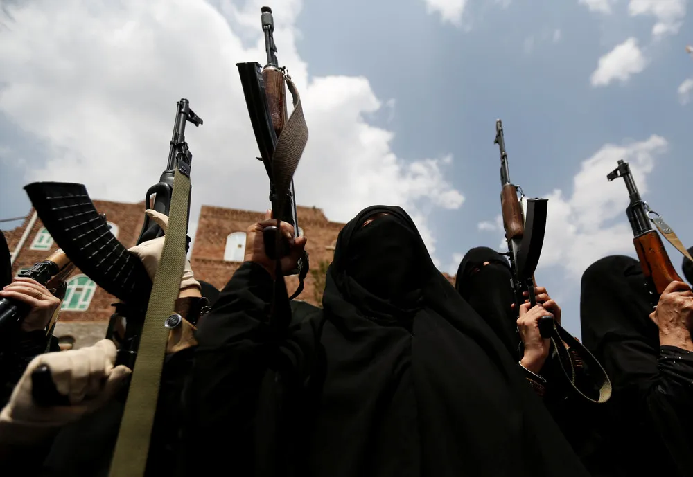Yemeni Female Soldiers Ready for Battle