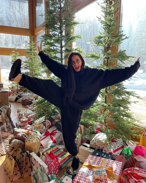 American actress Demi Moore wilds out over the magic of Christmas in the last decade of December 2022. (Photo by demimoore/Instagram)