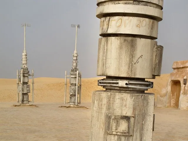 “No More Stars”: Abandoned Stars Wars Sets in the Desert by Rä di Martino