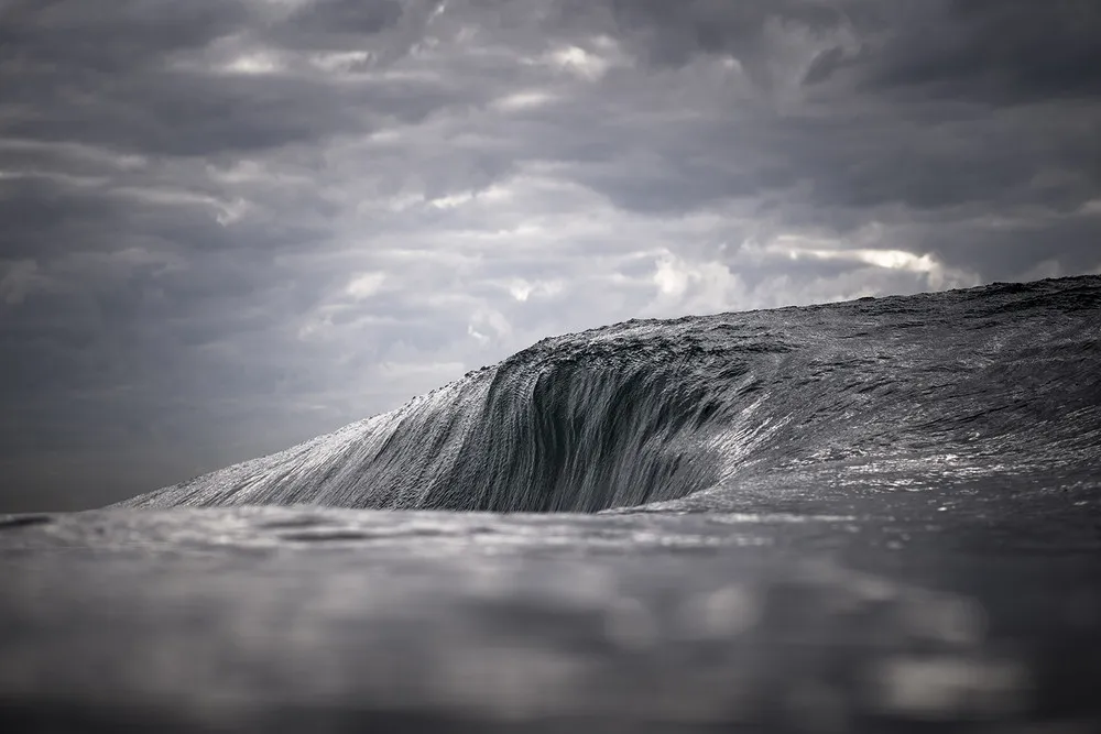 Mountainous Waves by Ray Collins
