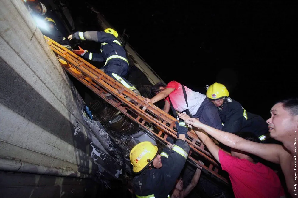 Train Derailed In East China