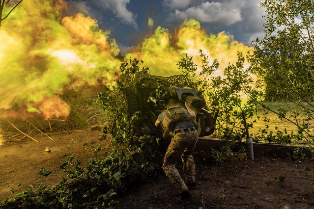 Ukrainian soldiers fire with D-30 artillery at Russian positions in the direction of Klishchiivka as the Russia-Ukraine war continues in Donetsk Oblast, Ukraine on August 12, 2023. (Photo by Diego Herrera Carcedo/Anadolu Agency via Getty Images)