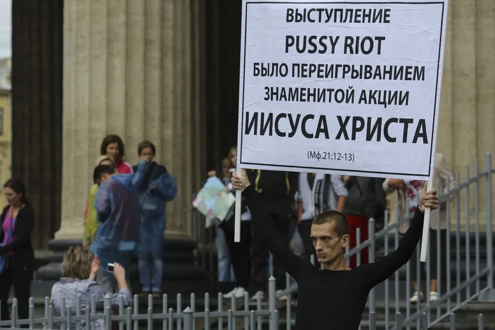 Petr Pavlensky: a Naked Protest Against the Kremlin