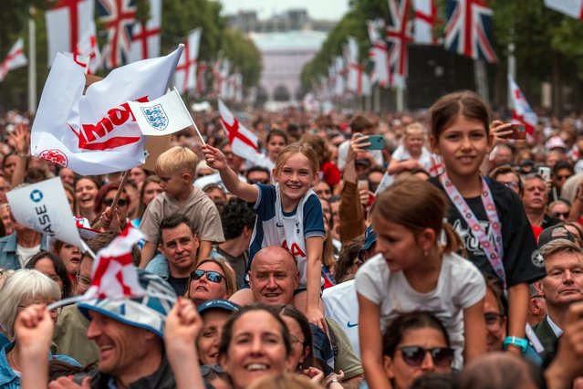 Fans fill The Mall after the England Women's football team open-top bus victory parade and celebration on July 29, 2025 in London, England. England defeated Spain in the UEFA Women's EURO 2025 Final to retain the trophy on 27 July. (Photo by Carl Court/Getty Images)