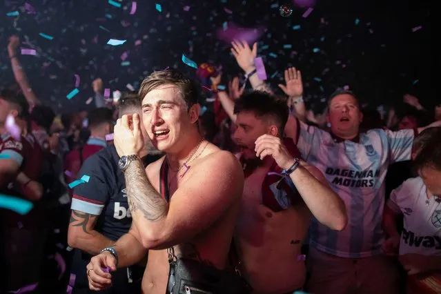 Fans of West Ham United celebrate in the fanzone at Letna after winning the UEFA Europa Conference League final football match between ACF Fiorentina and West Ham United FC in Prague, Czech Republic on June 7, 2023. (Photo by Stringer/AFP Photo) 