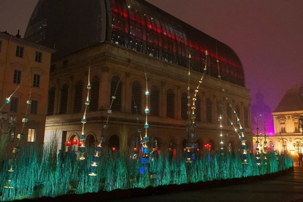 “Fetes des Lumieres” Rehearsal