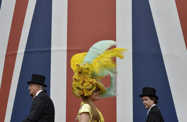 Britain Horse Racing, Royal Ascot, Ascot Racecourse on June 14, 2016. Racegoers before the races begin. (Photo by Toby Melville/Reuters/Livepic)