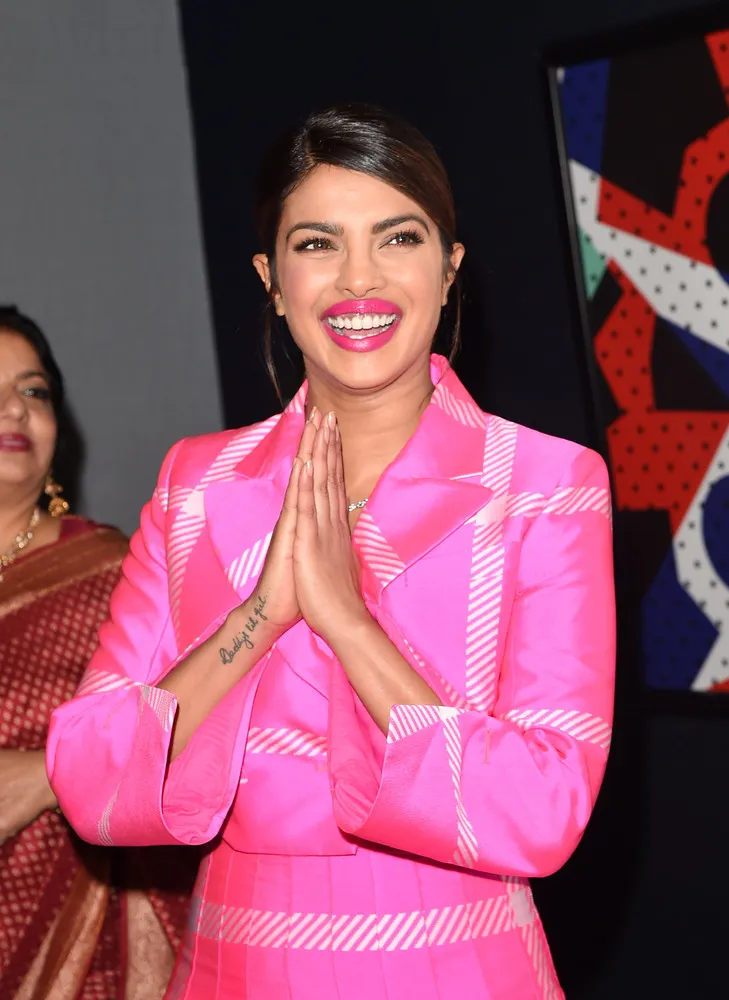 Some Photos: Celebrities in 2017, Part 1/3