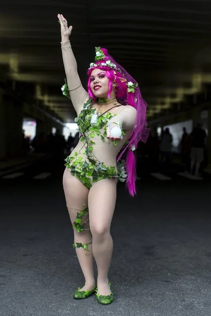 Crystal Freytes poses as a Great Fairy from Legend of Zelda on day two of New York Comic Con in Manhattan, New York, October 9, 2015. (Photo by Andrew Kelly/Reuters)