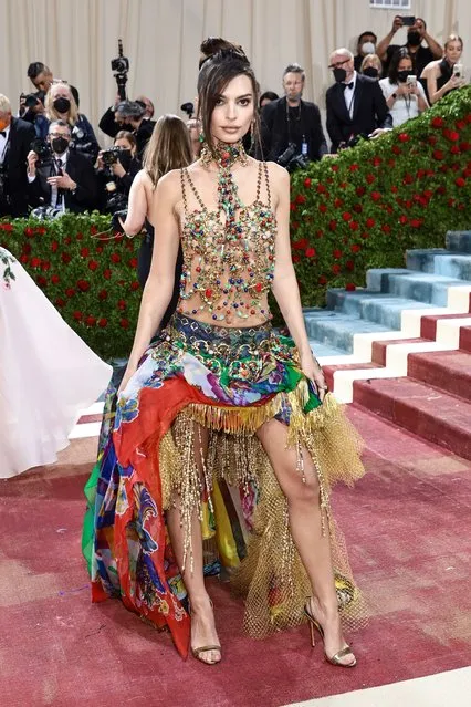 American model Emily Ratajkowski attends The 2022 Met Gala Celebrating “In America: An Anthology of Fashion” at The Metropolitan Museum of Art on May 02, 2022 in New York City. (Photo by Jamie McCarthy/Getty Images/AFP Photo)