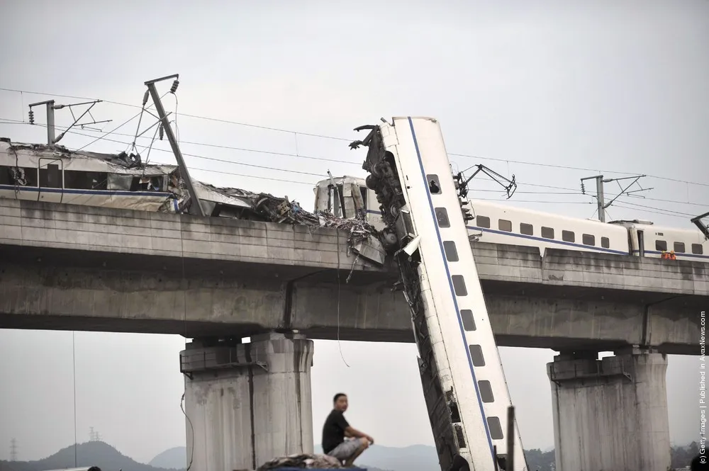 Train Derailed In East China