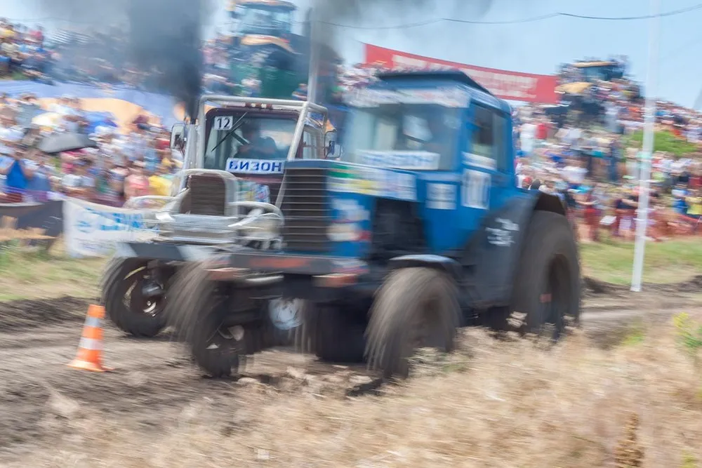 Tractor Racing In Russia