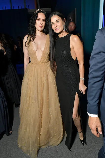 (L-R) Rumer Willis and Demi Moore attend the 2020 Vanity Fair Oscar Party hosted by Radhika Jones at Wallis Annenberg Center for the Performing Arts on February 09, 2020 in Beverly Hills, California. (Photo by Emma McIntyre/VF20/WireImage)
