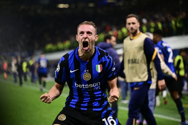 Inter Milan's Italian midfielder #16 Davide Frattesi celebrates scoring his team's fourth goal during the UEFA Champions League semi-final second leg football match between Inter Milan and FC Barcelona at the San Siro stadium in Milan on May 6, 2025. (Photo by Marco Bertorello/AFP Photo)