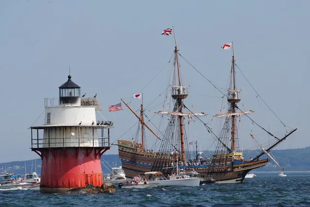 The newly renovated Mayflower II, a replica of the original ship that sailed from England in 1620, sails back to its berth in Plymouth, Massachusetts, U.S., August 10, 2020. (Photo by Brian Snyder/Reuters)