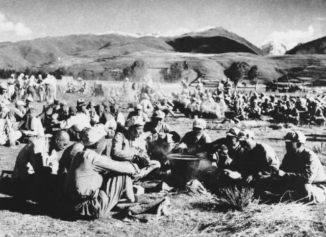 Chinese Communists are shown at a camp in Tibet, December 5, 1950. (Photo by AP Photo)