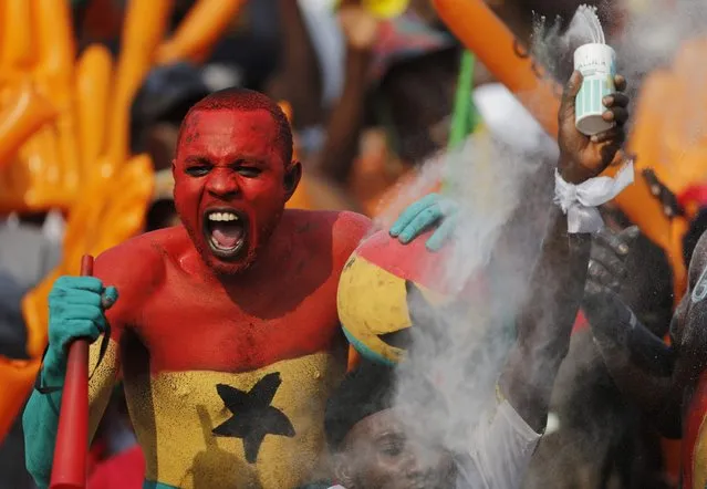 Ghana fans cheer during the team's 2015 African Cup of Nations Group C soccer match against Algeria in Mongomo January 23, 2015. (Photo by Mike Hutchings/Reuters)