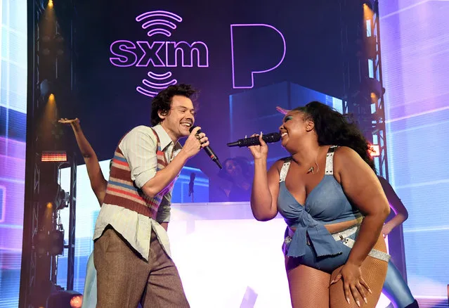 (L-R) Harry Styles and Lizzo perform an exclusive concert for the SiriusXM and Pandora Opening Drive Super Concert Series, airing live on SiriusXM's The Heat channel, at the Fillmore Miami Beach during Super Bowl Week on January 30, 2020 in Miami Beach, Florida. (Photo by Kevin Mazur/Getty Images for Pandora)