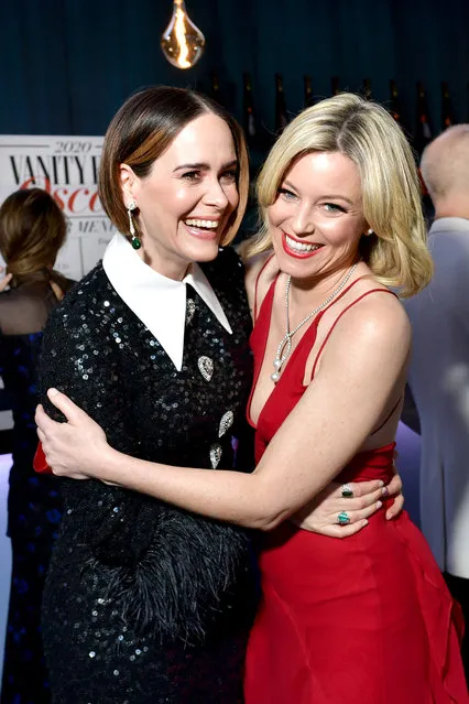 (L-R) Sarah Paulson and Elizabeth Banks attend the 2020 Vanity Fair Oscar Party hosted by Radhika Jones at Wallis Annenberg Center for the Performing Arts on February 09, 2020 in Beverly Hills, California. (Photo by Emma McIntyre/VF20/Getty Images)