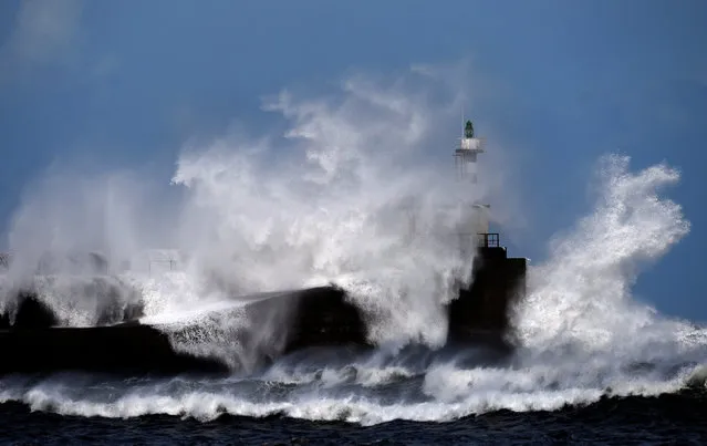 Huge waves crash on the seafront in San Esteban de Pravia, northern Spanish region of Asturias, Spain February 3, 2017. (Photo by Eloy Alonso/Reuters)