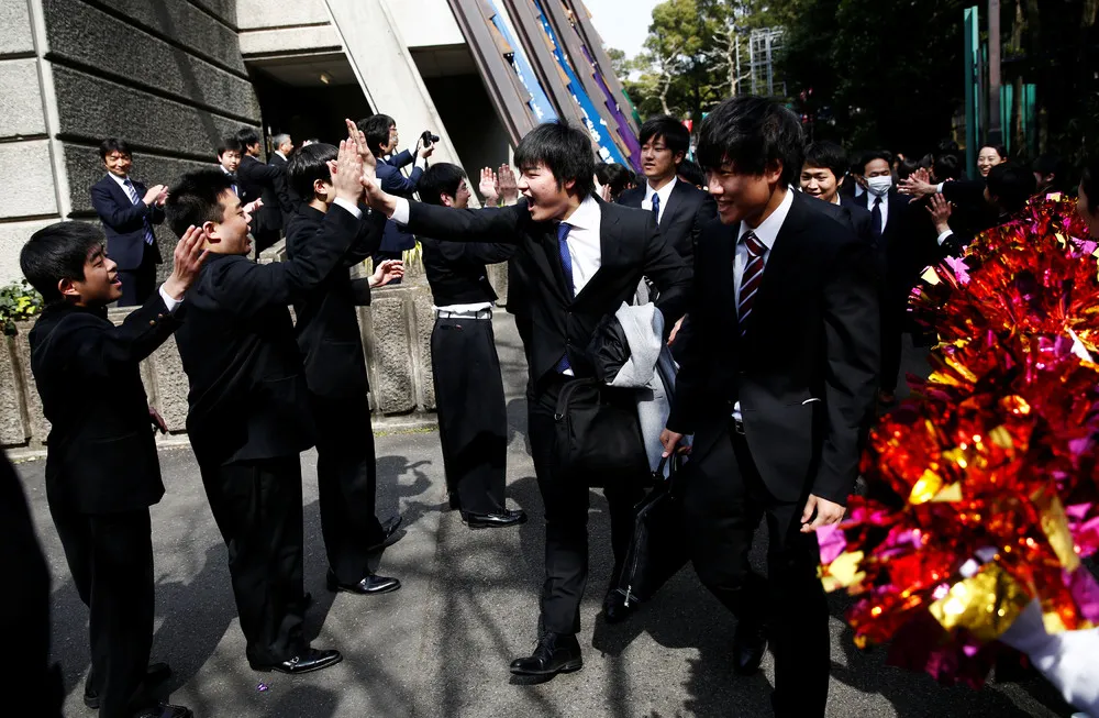 Job Hunting Begins for Graduates in Japan