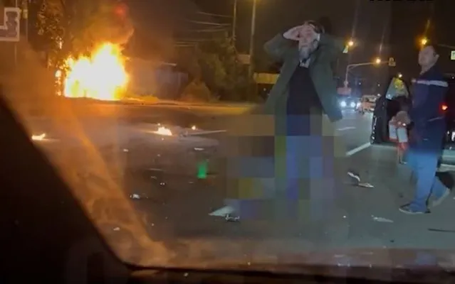 Putin's “spiritual guide” Alexander Dugin was pictured in despair at the scene of the blast that killed his daughter on August 20, 2022 on Mozhaisk highway near the village of Bolshiye Vyazemi in the Odintsovo urban district in the Moscow region, Russia. In the evening of 20 August a Toyota Land Cruiser car blew up when the car was moving at full speed on a highway, and then burned. The driver, journalist and political scientist Darya Dugina, the daughter of the philosopher Alexander Dugin, died on the spot. According to Russian Investigative Committee, an explosive device was allegedly installed in the car. (Photo by @UrgentAlertNews/Twitter)