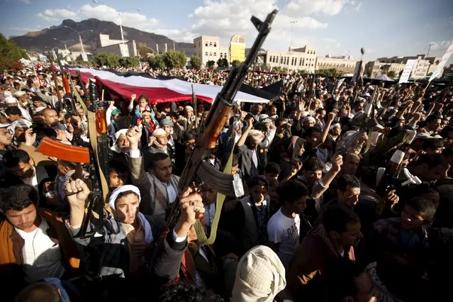 Houthi supporters demonstrate against Saudi-led air strikes in Yemen's capital Sanaa January 8, 2016. (Photo by Khaled Abdullah/Reuters)