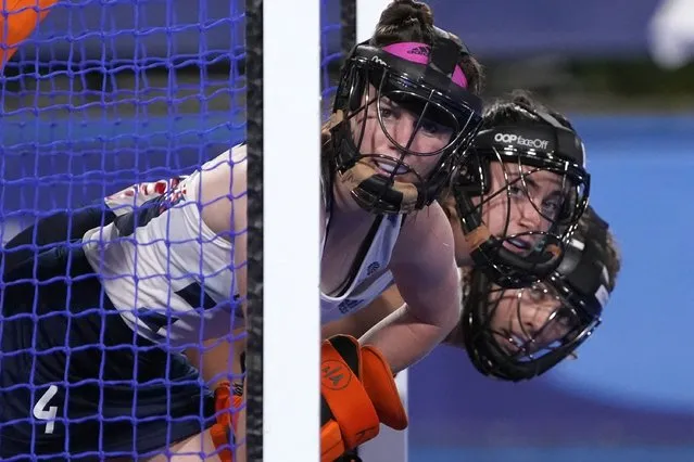 Britain's Laura Unsworth (4) prepares for a penalty corner against the Netherlands during a women's field hockey match at the 2020 Summer Olympics, Thursday, July 29, 2021, in Tokyo, Japan. (Photo by John Locher/AP Photo)