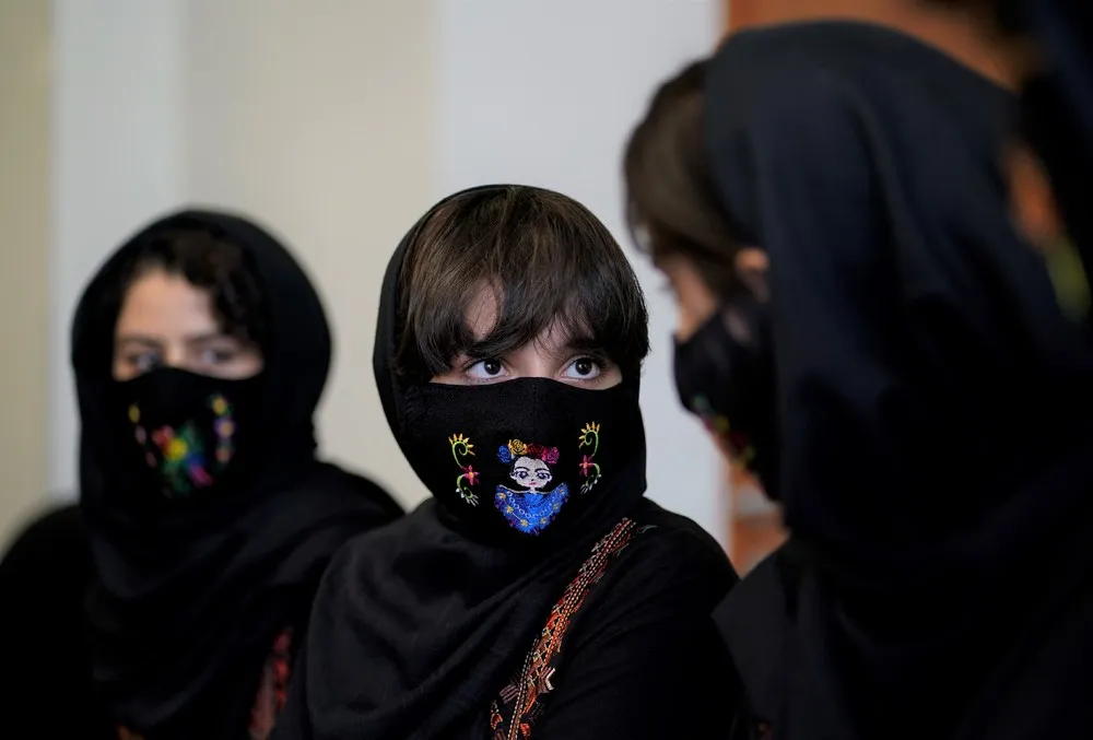 Pictures of the Year 2021, Part 60/102