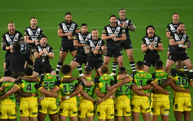 New Zealand players perform the Haka prior to the Rugby League World Cup 2021 Pool C match between New Zealand and Jamaica at MKM Stadium on October 22, 2022 in Hull, England. (Photo by Gareth Copley/Getty Images)