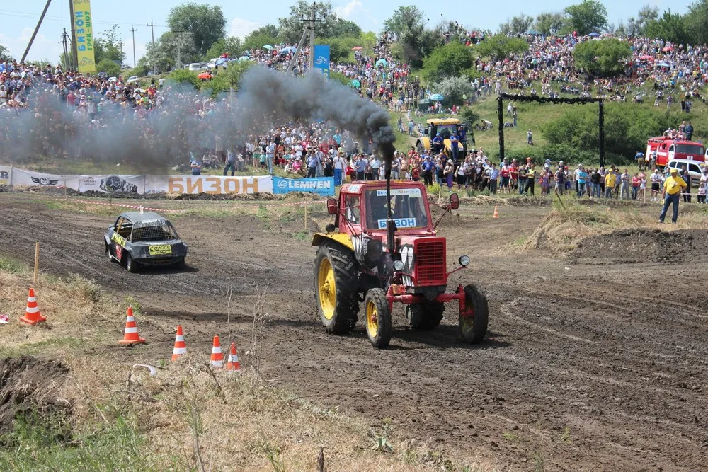 Tractor Racing In Russia
