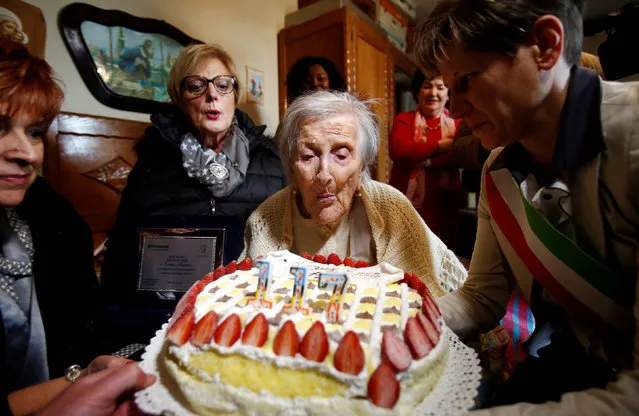 Emma Morano, thought to be the world's oldest person and the last to be born in the 1800s, blows candles during her 117th birthday in Verbania, northern Italy November 29, 2016. (Photo by Alessandro Garofalo/Reuters)