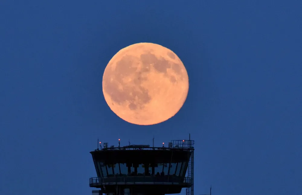 “Strawberry” Moon