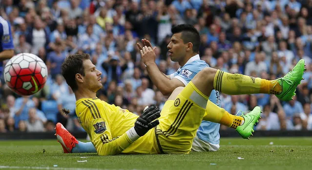 Football, Manchester City vs Chelsea, Barclays Premier League, Etihad Stadium on August 16, 2015: Chelsea's Asmir Begovic looks on as Manchester City's Sergio Aguero shoots wide. (Photo by Carl Recine/Reuters/Action Images)