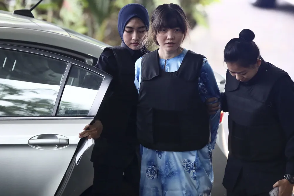 The Day in Photos – October 12, 2017