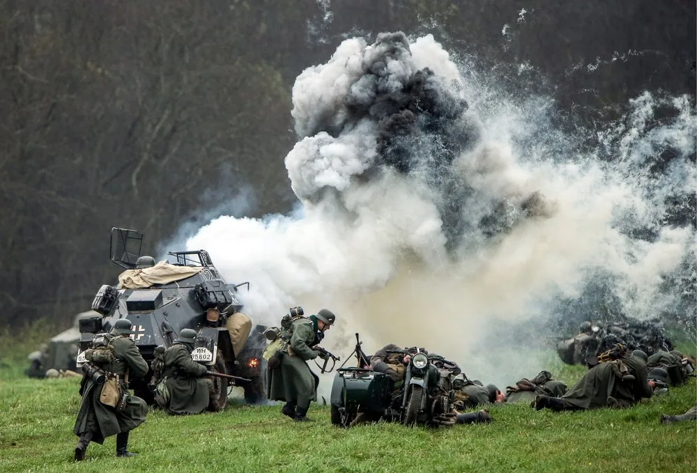 The Day in Photos – October 11, 2016