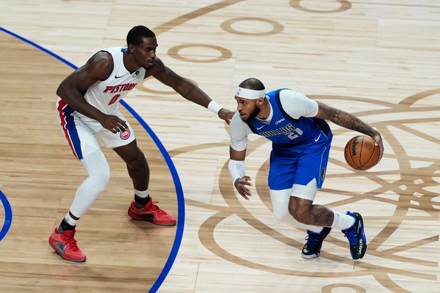Detroit Pistons center Jalen Duren, left, challenges Dallas Mavericks center Daniel Gafford during the first half of an NBA basketball game in Mexico City, Saturday, November 1, 2025. (Photo by Fernando Llano/AP Photo)