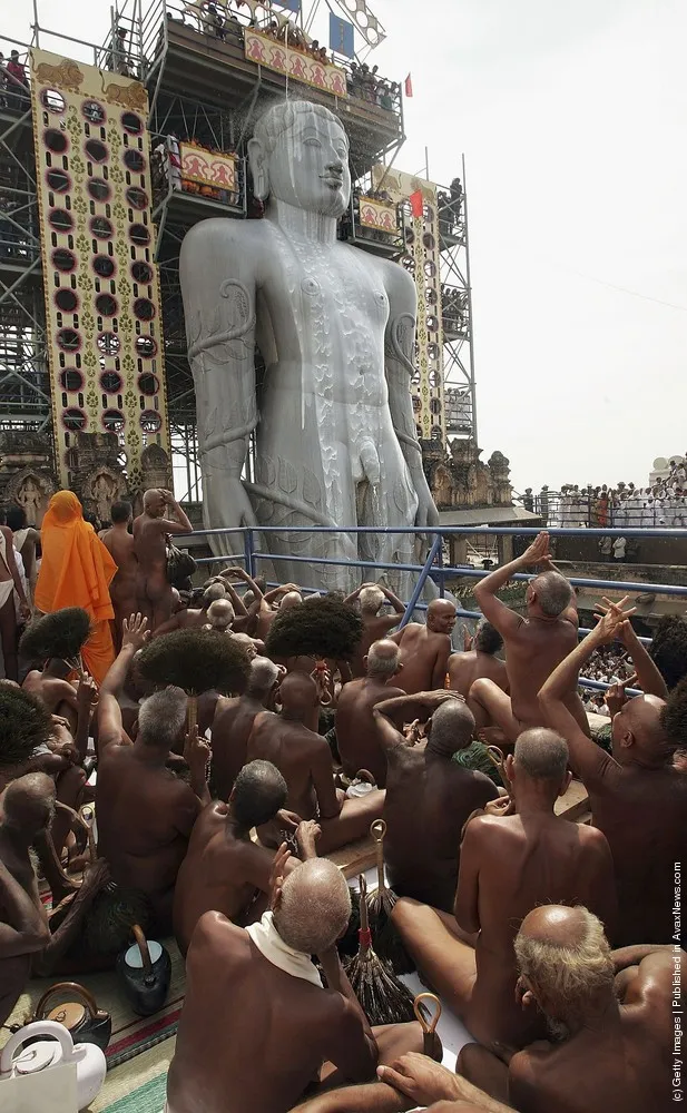 Jain Pilgrims Attend Mahamastak Abhisheka