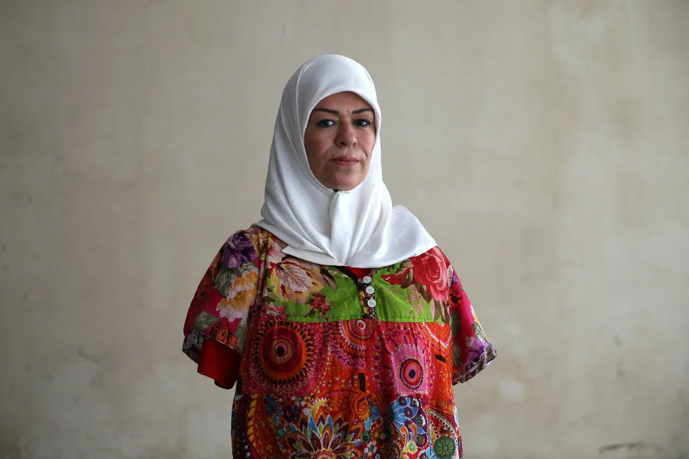 Iran Woman with No Arms Helps others to Live with Disability