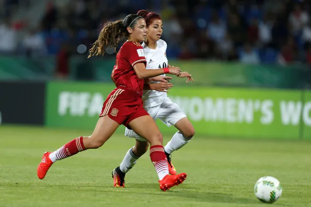 Football Soccer, Jordan vs Spain, U-17 Women's World Cup, Amman, Jordan on September 30, 2016. Spain's Berta Pujadas (L), fights for the ball with Jordan's Sarah Abu-Sabbah, during the match. (Photo by Muhammad Hamed/Reuters)