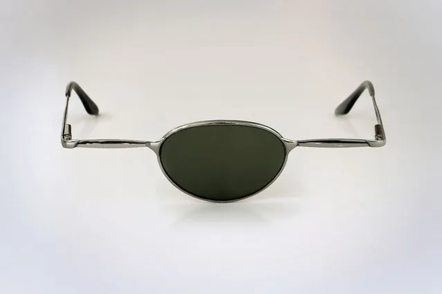 Sunglasses for the “center” eye. (Photo by Giuseppe Colarusso/Caters News)