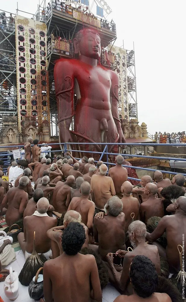 Jain Pilgrims Attend Mahamastak Abhisheka