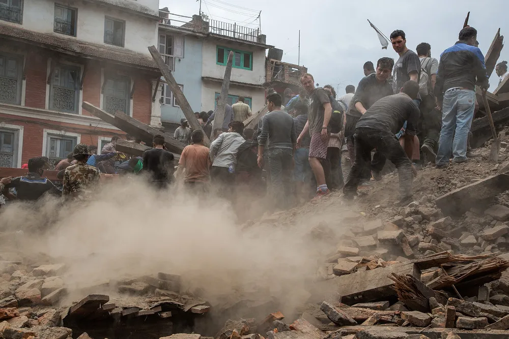 Magnitude 7.8 Earthquake hits Nepal (150+ Photos)