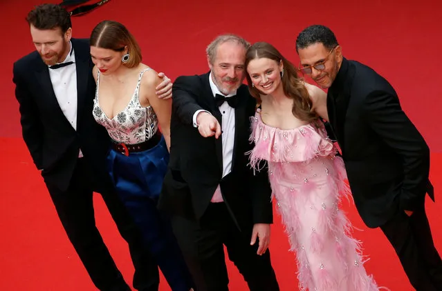 (From L) French actor Antoine Reinartz, French actress Lea Seydoux, French director Arnaud Desplechin, French actress Sara Forestier and French actor Roschdy Zem pose as they arrive for the screening of the film “Oh Mercy ! (Roubaix, une Lumiere)” at the 72nd edition of the Cannes Film Festival in Cannes, southern France, on May 22, 2019. (Photo by Stephane Mahe/Reuters)